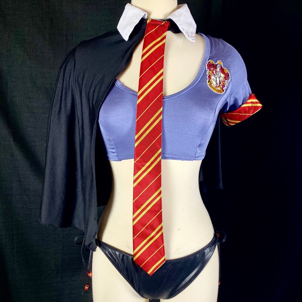 New custom Sexy Harry Potter Gryffindor cosplay